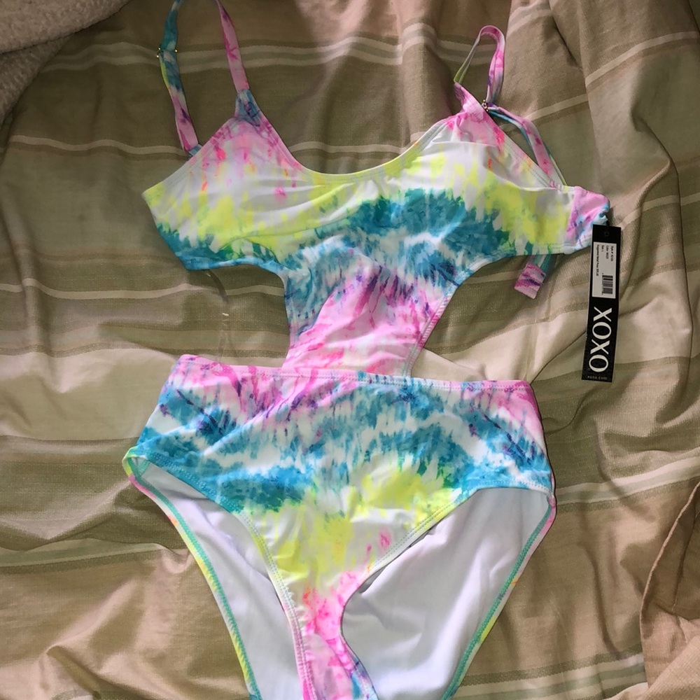 One piece bathing suit